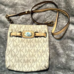Michael Kors Crossbody